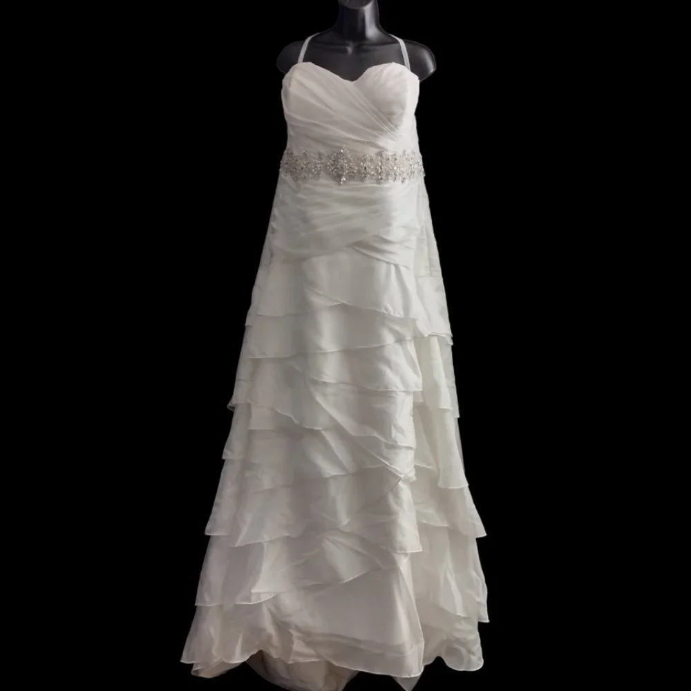 Alfred Angelo White Strapless Wedding Dress - Picture 5 of 14